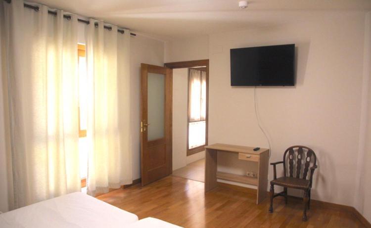 Hostal Rural 18 de Abril Olite Exterior foto