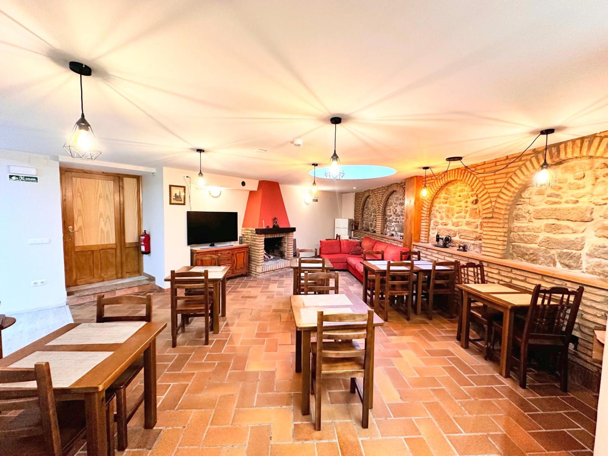Hostal Rural 18 de Abril Olite Exterior foto